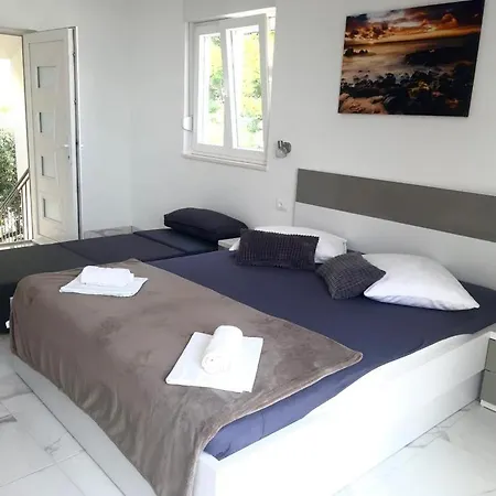 Apartment Karlo